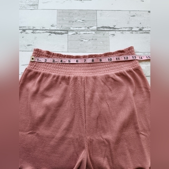 BCBGeneration Rib-Knit Shorts Size Small Pink NWOT - Picture 5 of 9